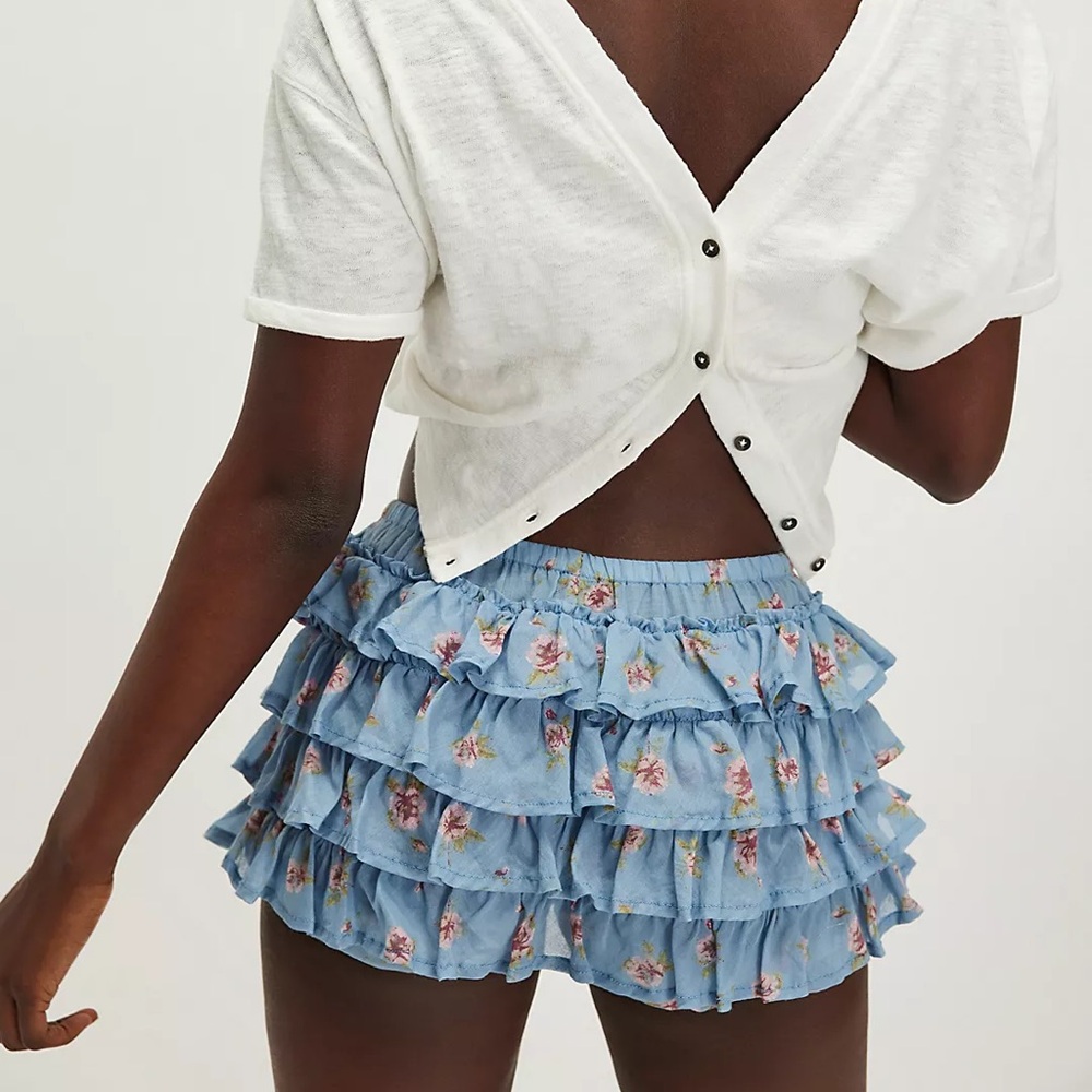NWT Free People Ruffle Up Bloomer Tiered Vintage Floral Print Shorts - Picture 3 of 3